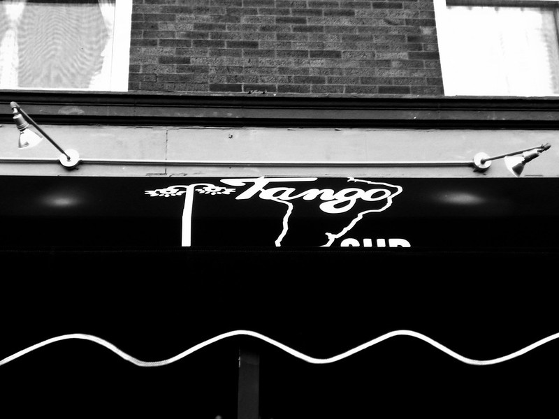 Tango Sur sign in Lakeview Chicago