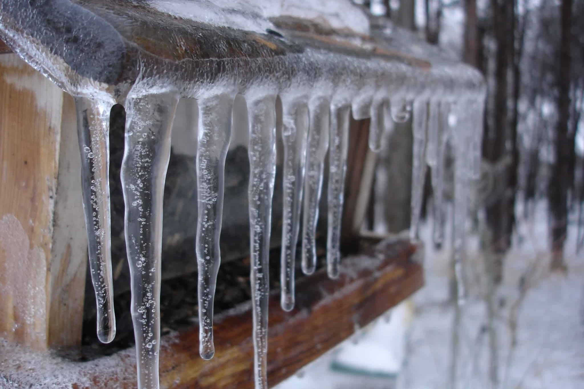 How to Tell if You Have Ice Dams: A Risk to Your Home!